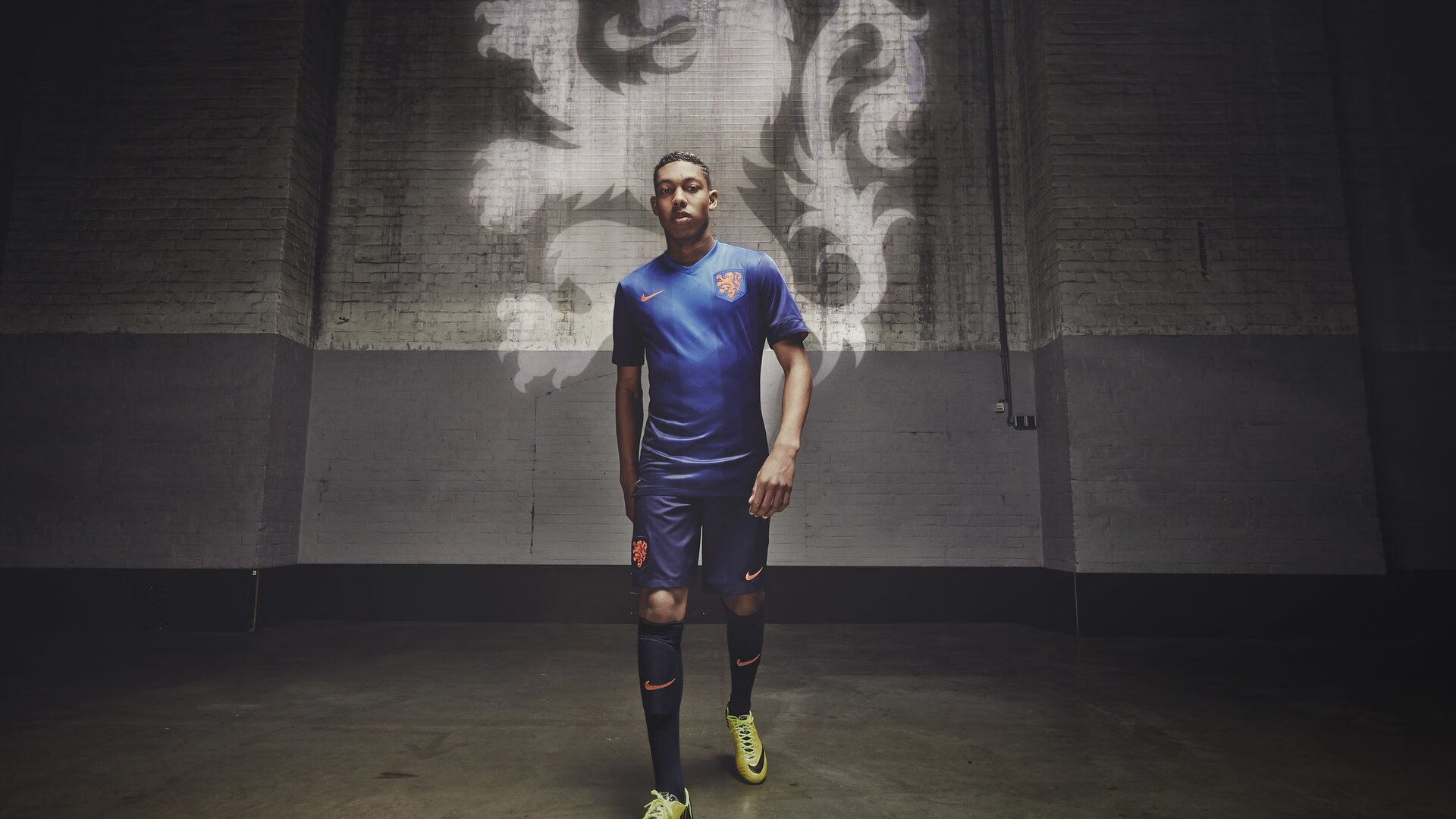 星空app-全球足球界将目光聚焦在冠军杯赛事上，世界足球赛的冠军杯叫什么